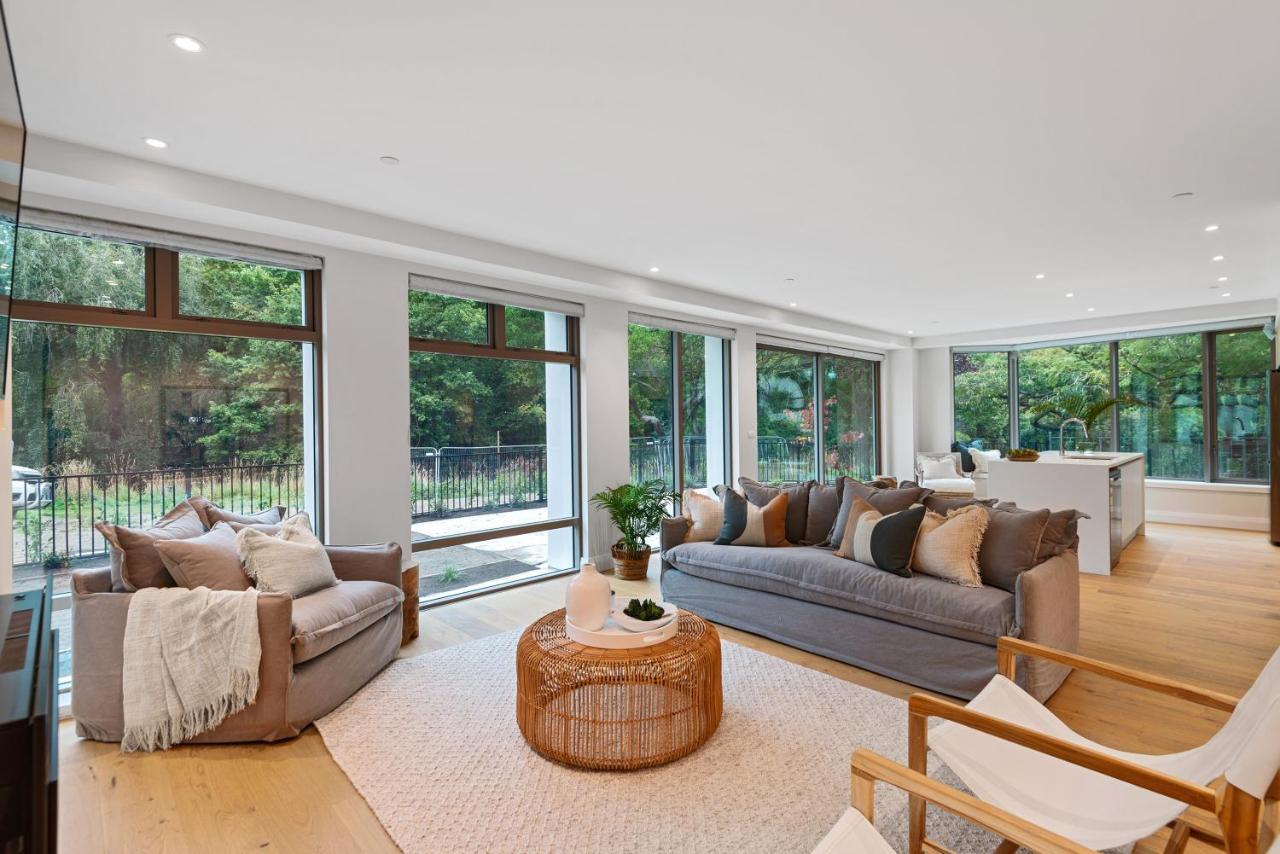 The Carlton Apartment