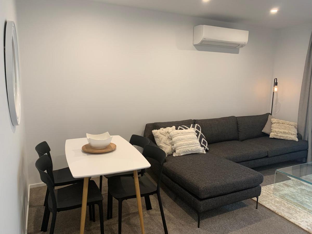 One Centre Apartment *