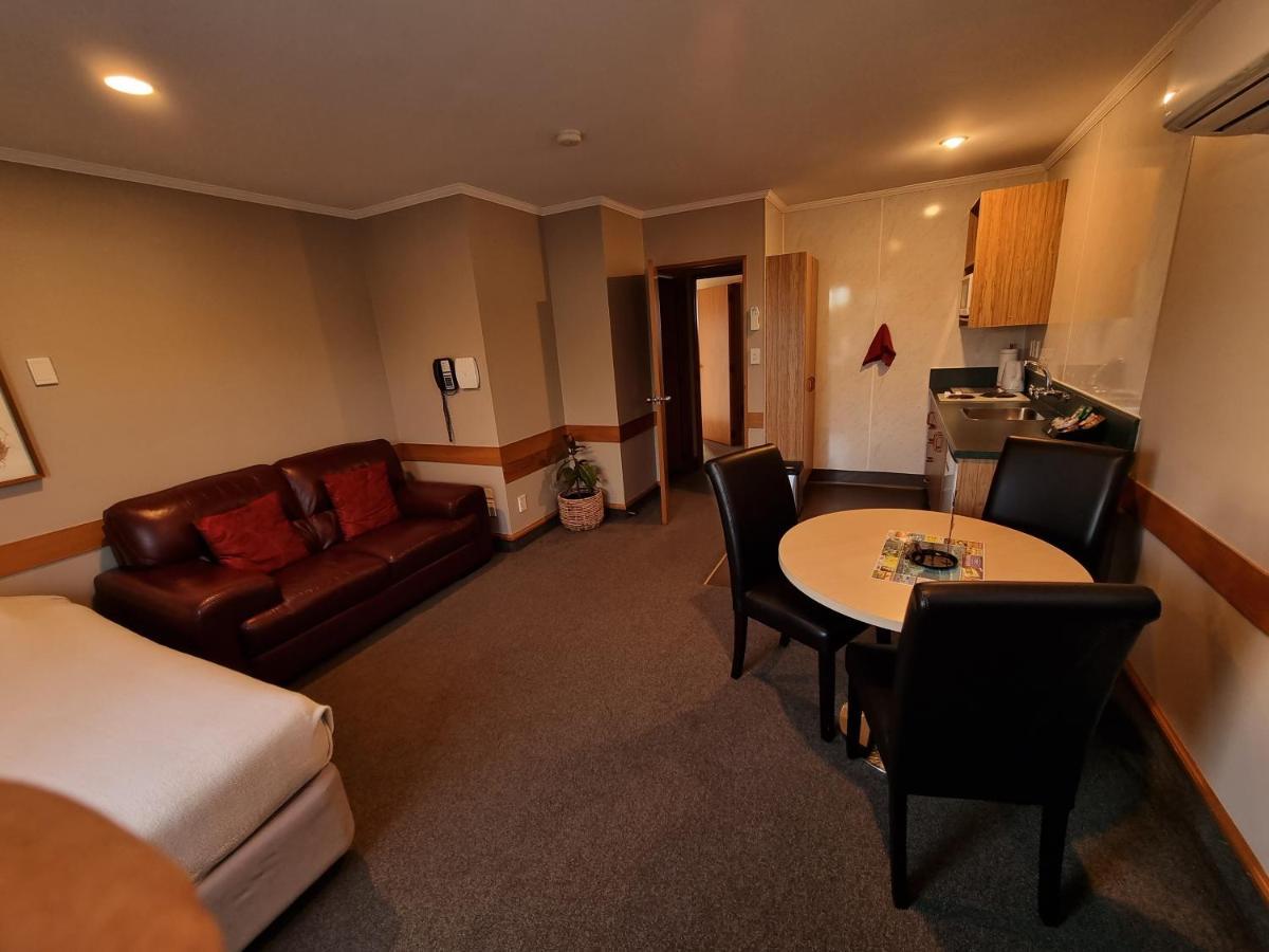 Amross Court 4* Christchurch