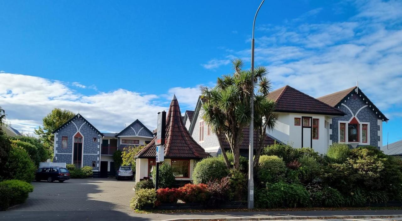 Motel Amross Court