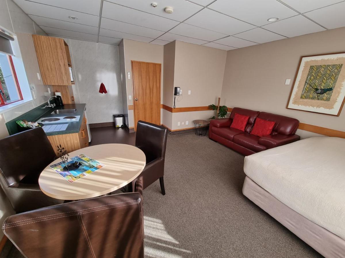 Amross Court 4* Christchurch