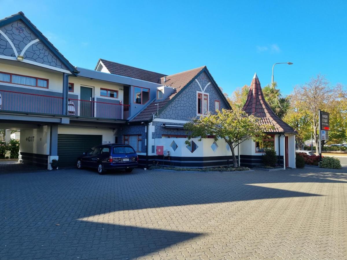 Amross Court