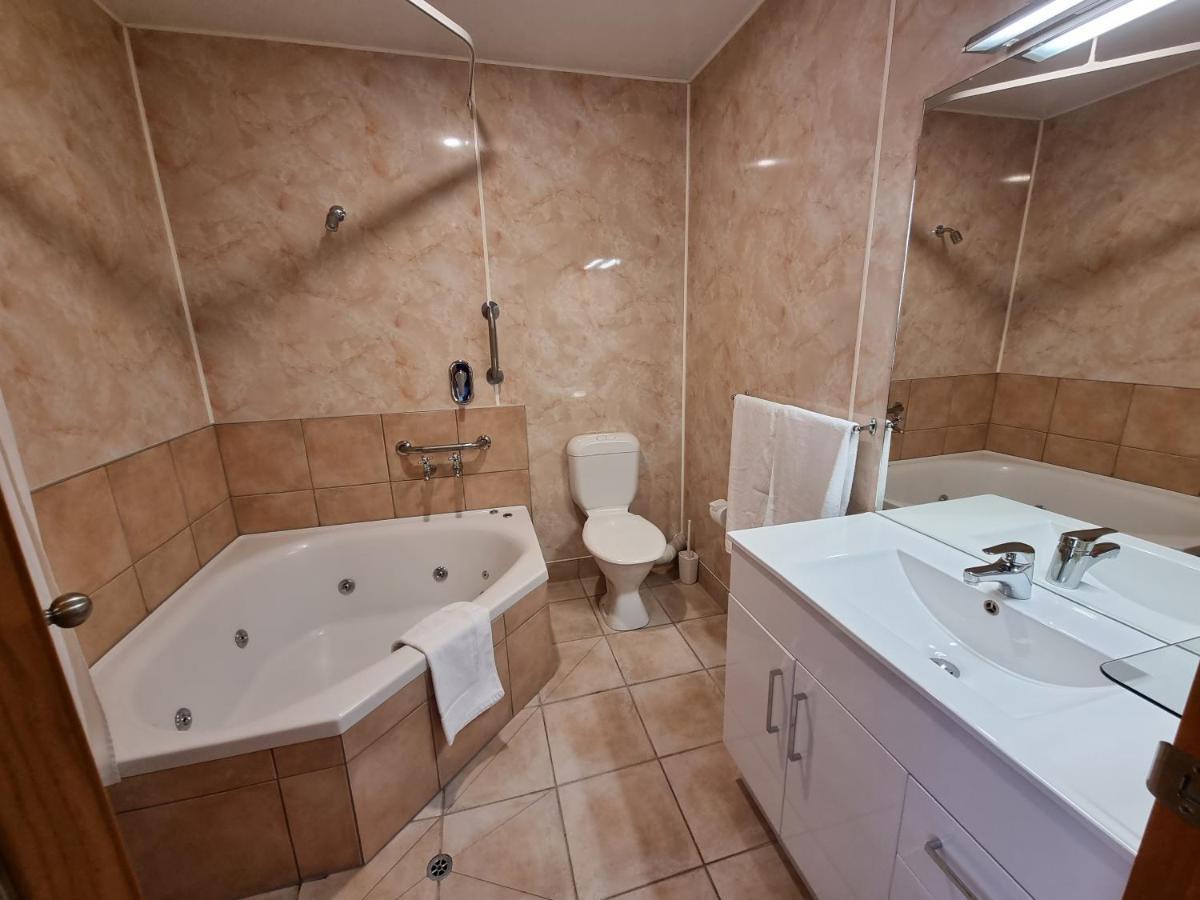 Motel Amross Court 4*