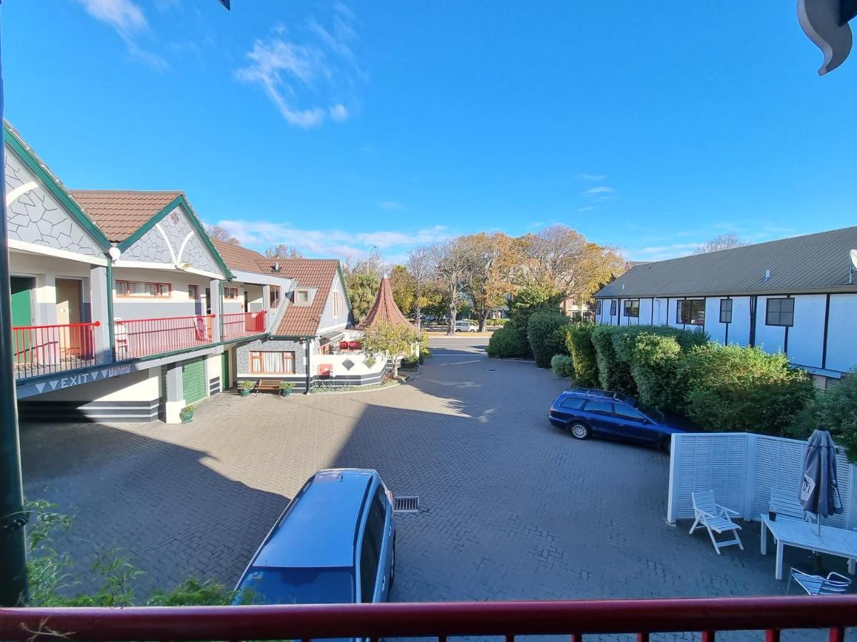 Amross Court 4* Christchurch
