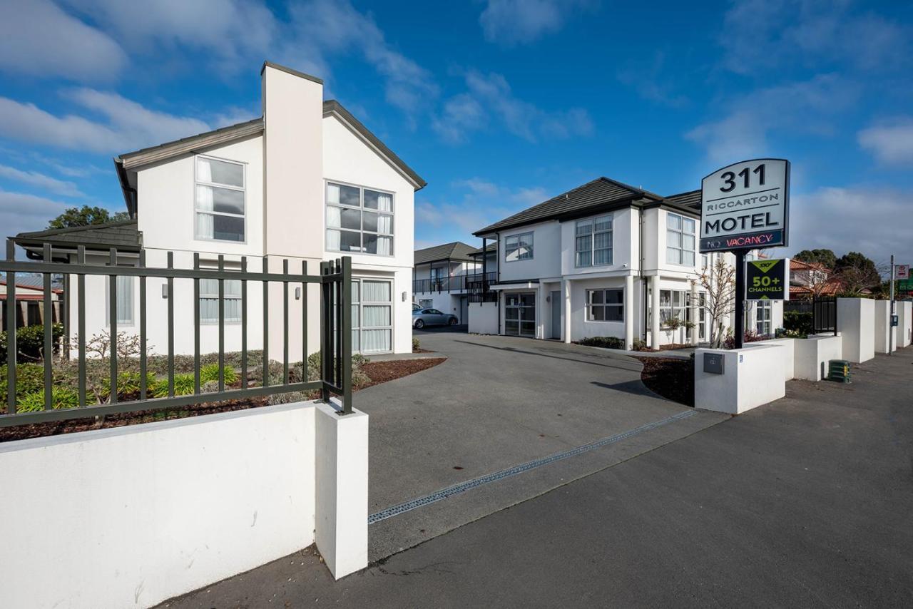 311 Riccarton 5*