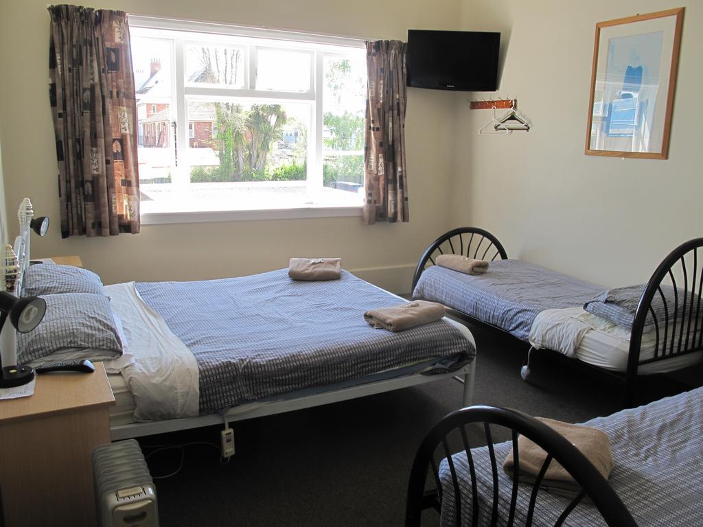 Dorset House Backpackers *