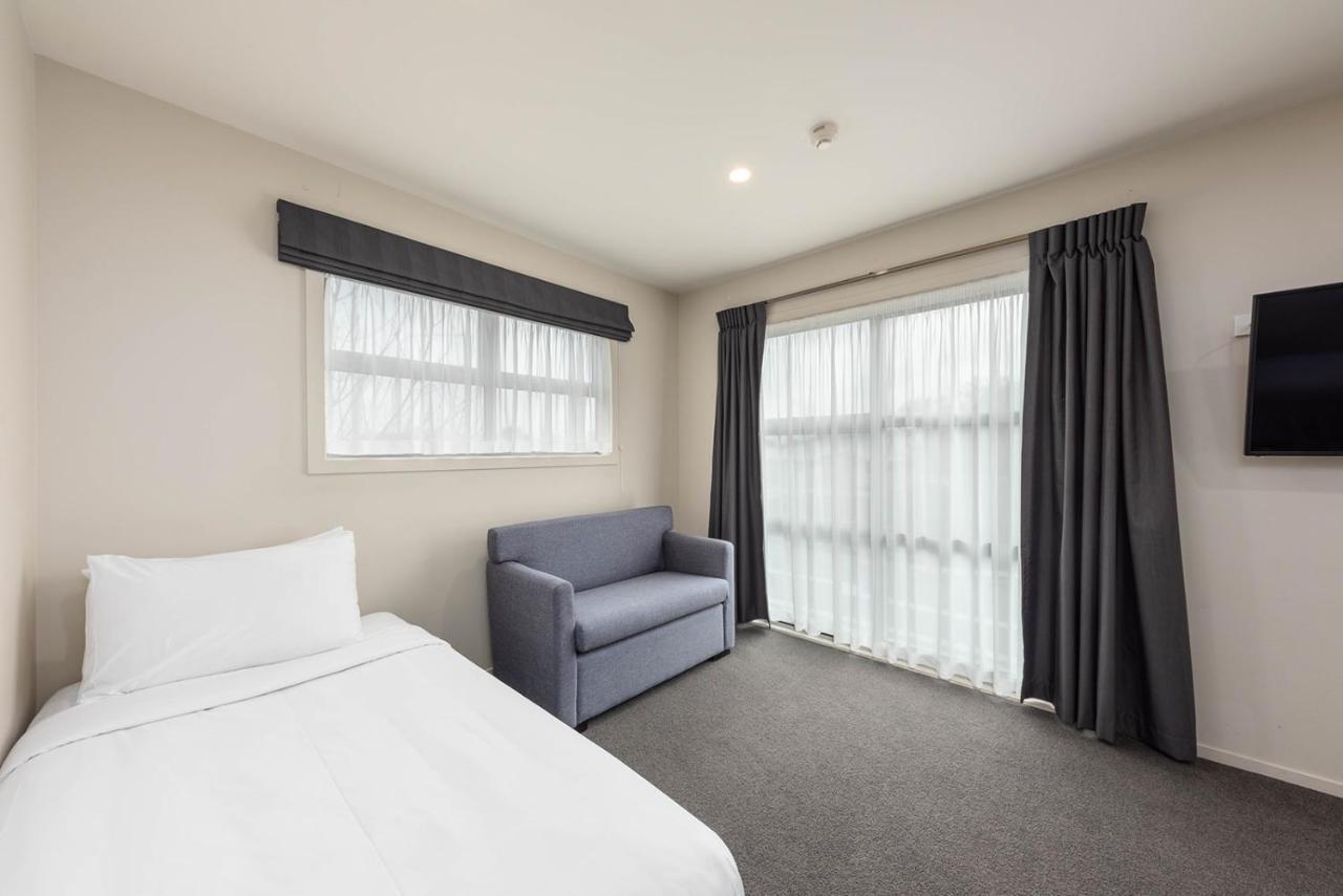 311 Riccarton