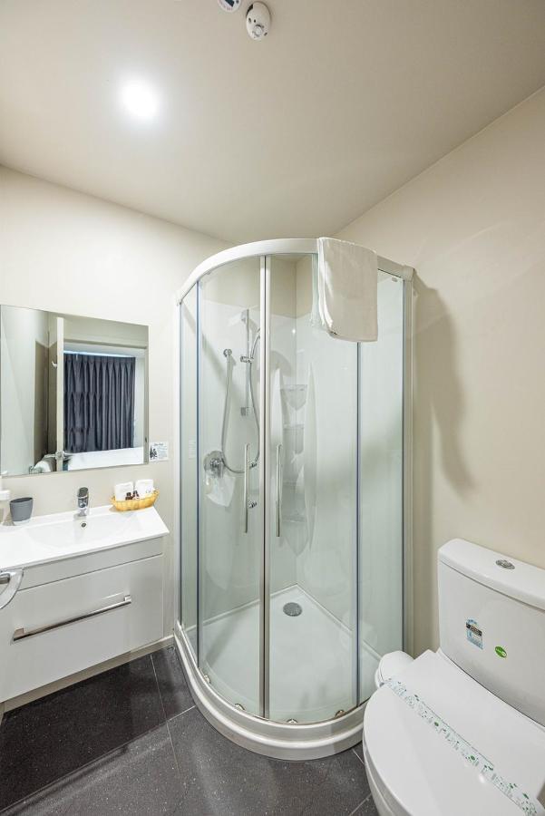311 Riccarton 5* Christchurch