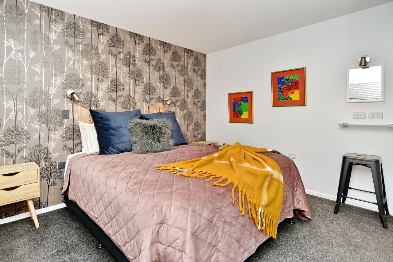 Brockworth Place - Holiday home *