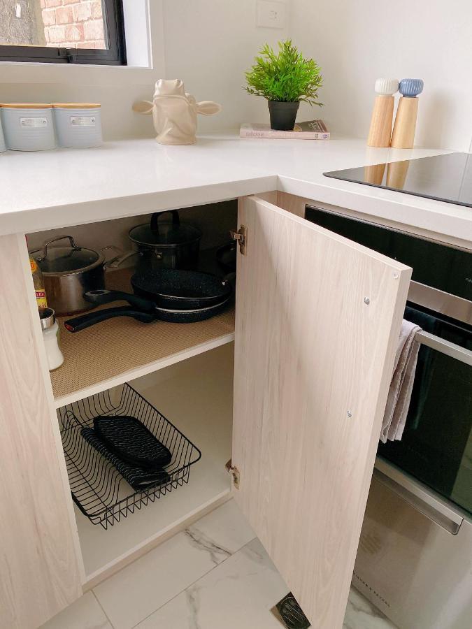 Close To Arena And One Kilometer From Railway Station Onsite Ev Car Park Apartment Christchurch
