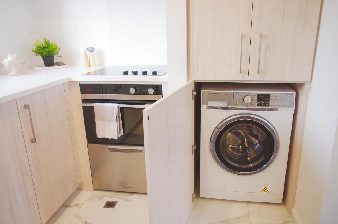 Close To Arena And One Kilometer From Railway Station Onsite Ev Car Park * Christchurch