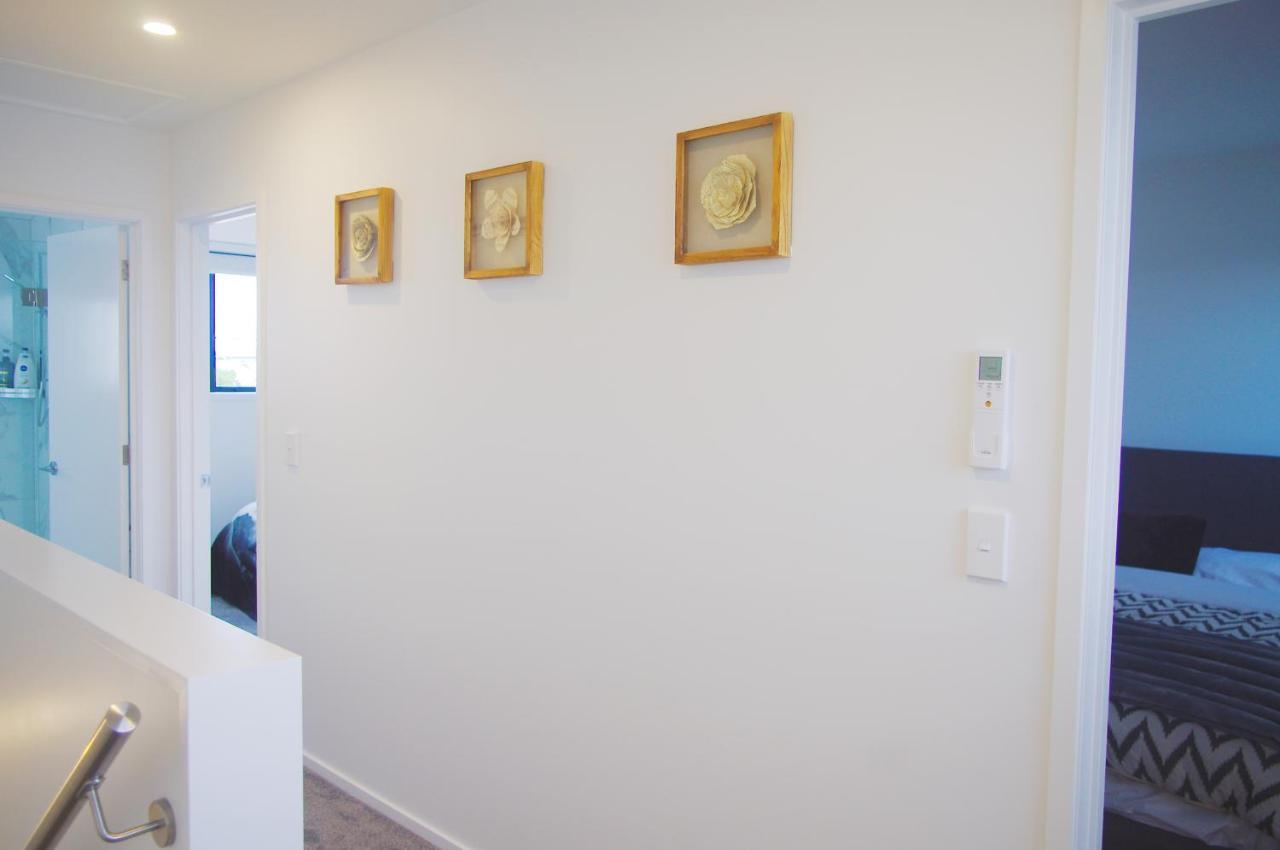 Close To Arena And One Kilometer From Railway Station Onsite Ev Car Park *