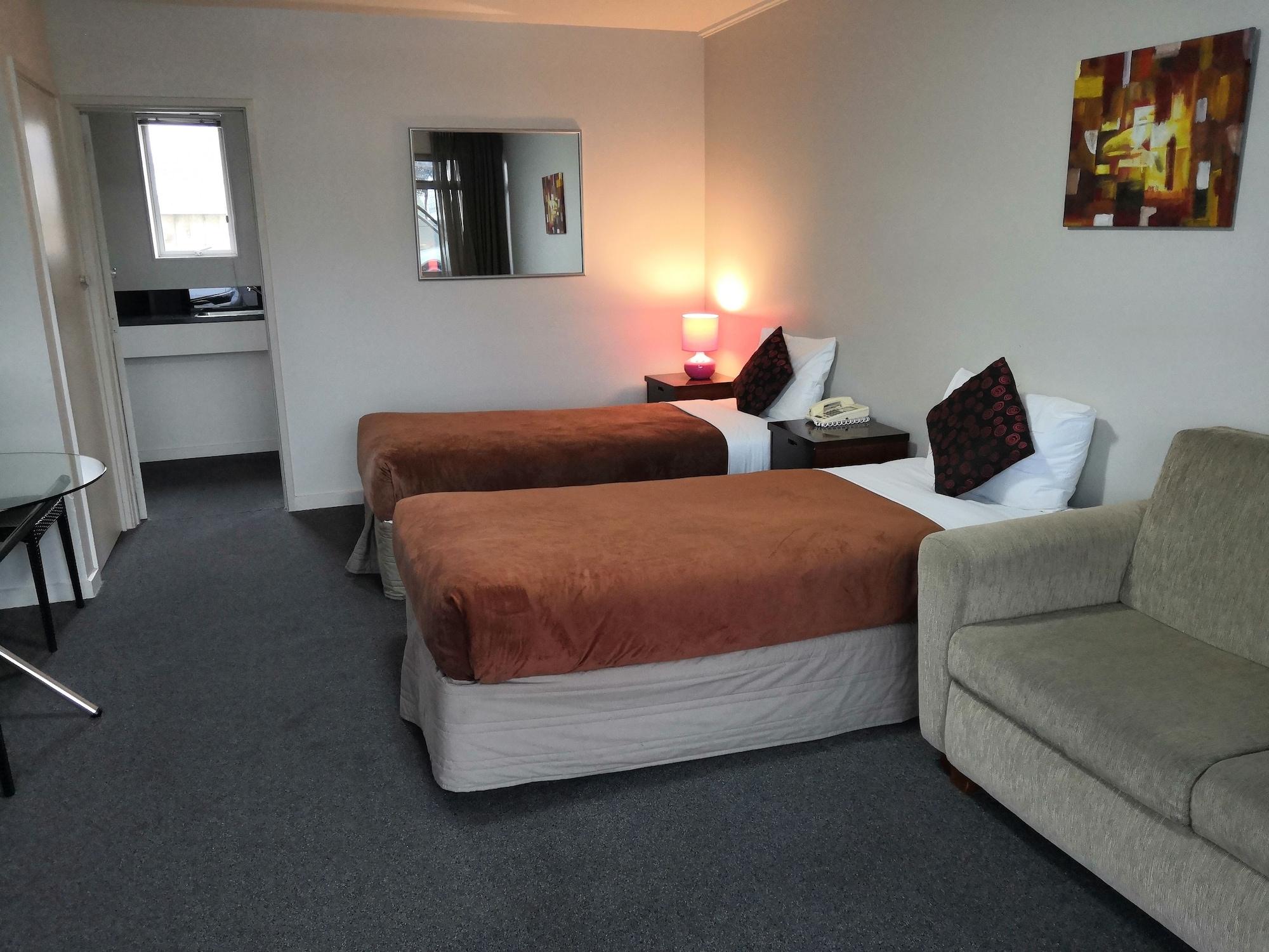 Motel City Central Motel Apartments 4*
