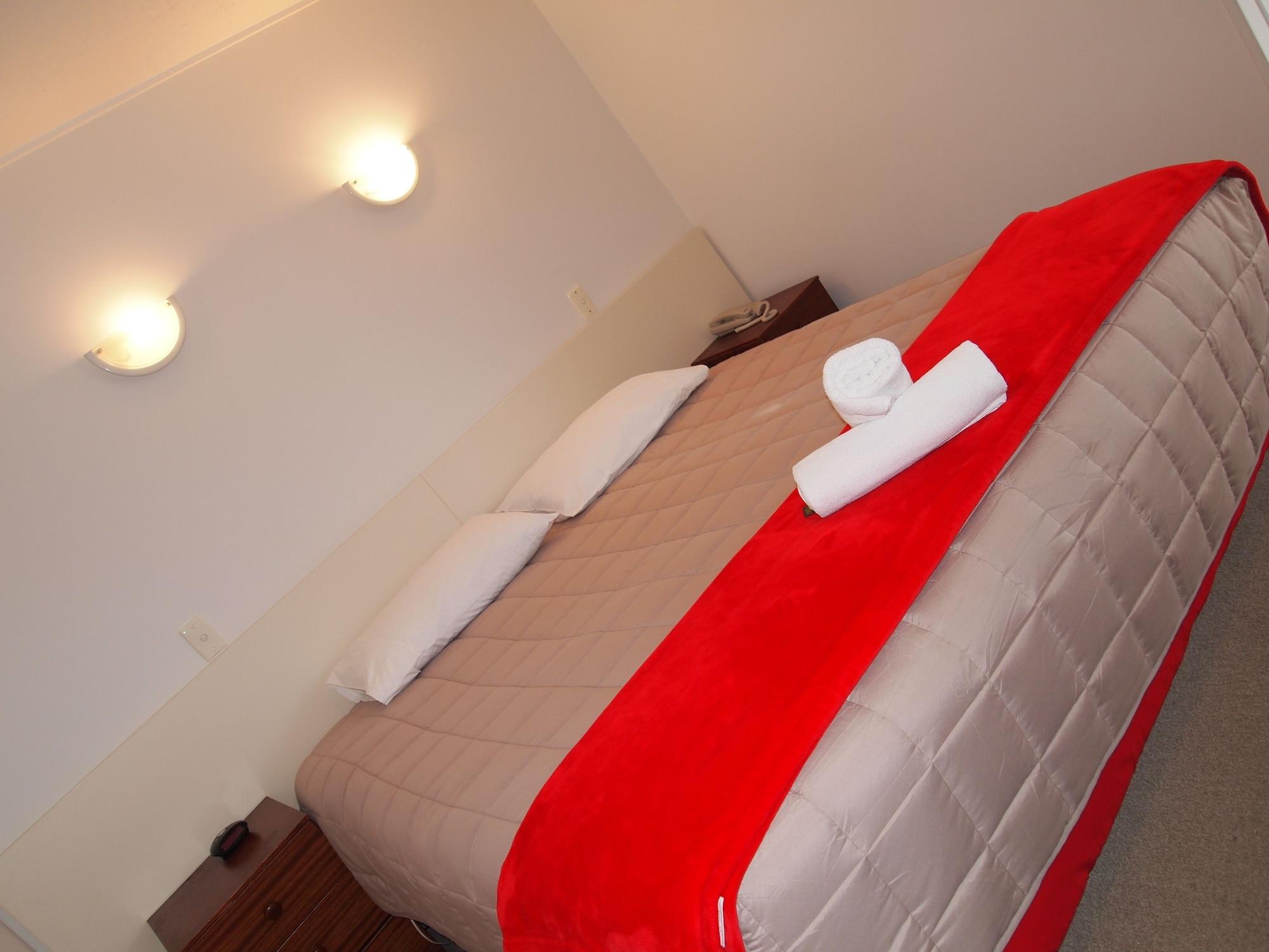 Airport Motel