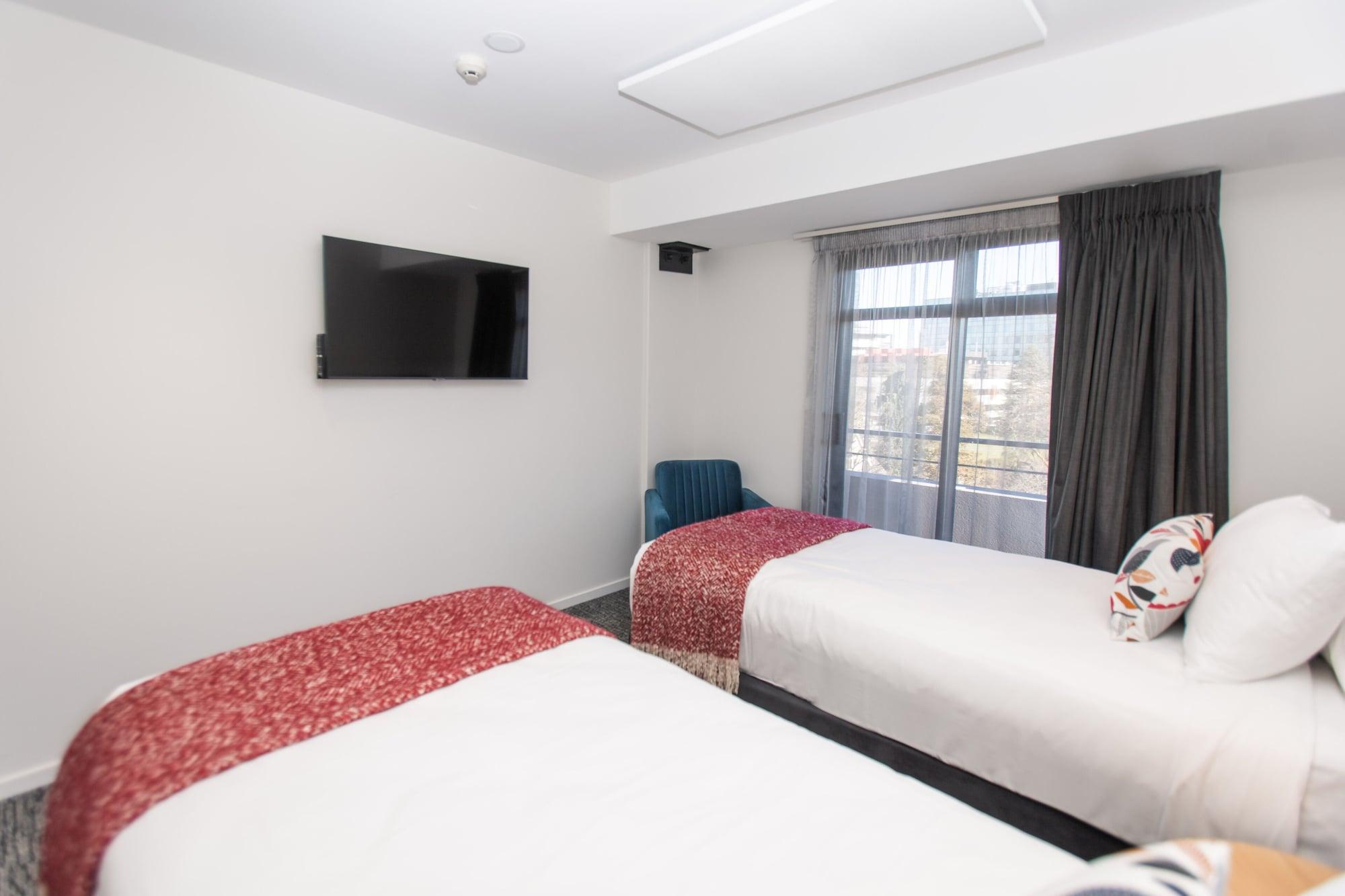Hotel Give 2*