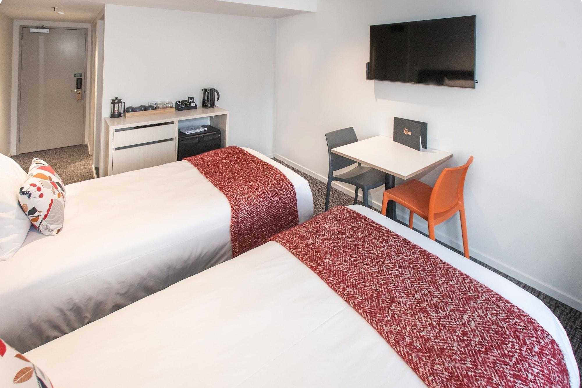 Give Hotel