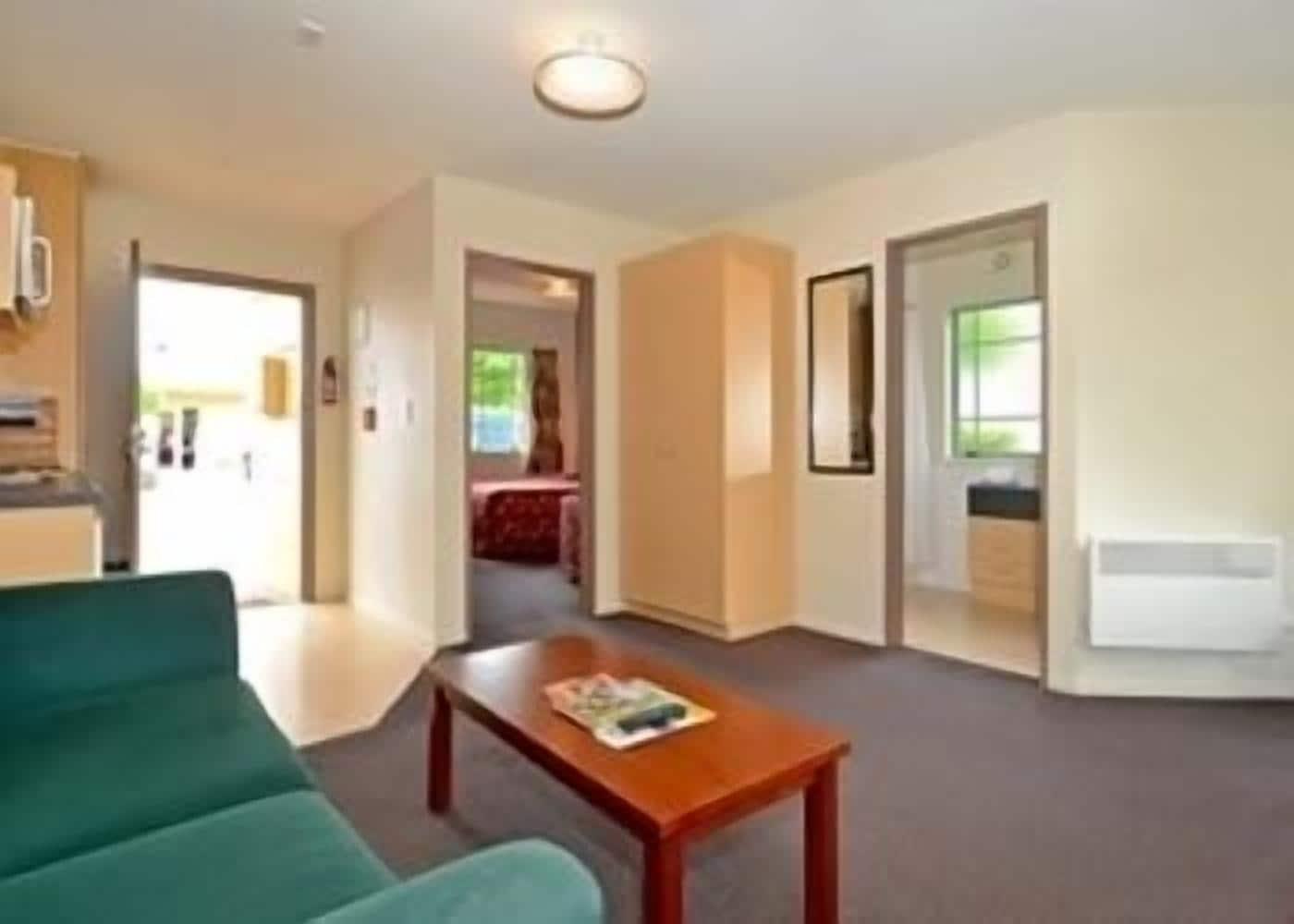 Papanui Court Motel 4*