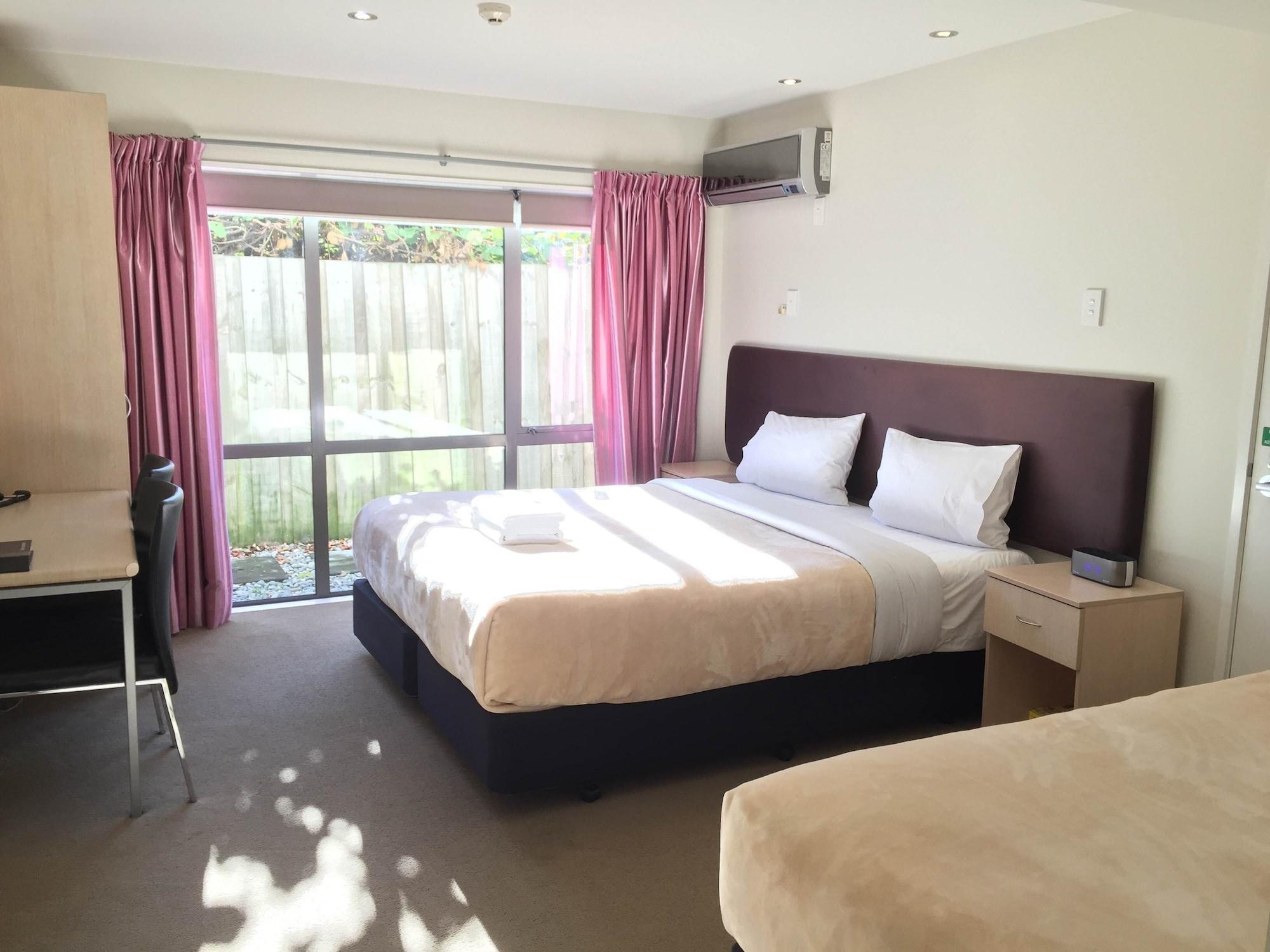 Alpha Motel 4*