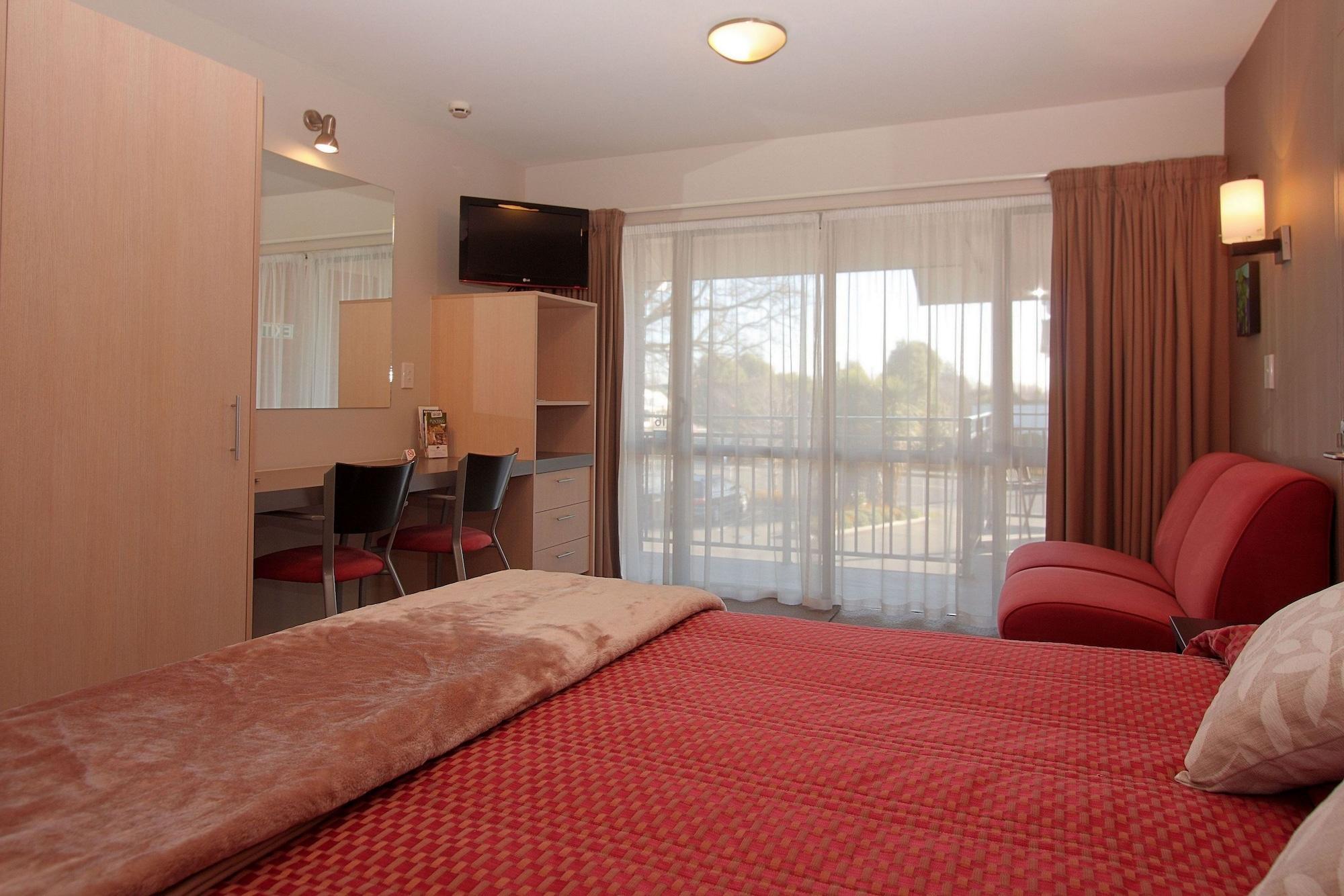 Motel Cranford Oak