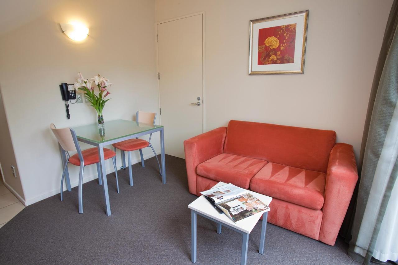 Motel Kings Of Riccarton With Airport Shuttle Service *