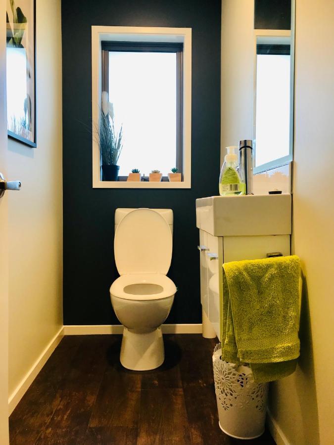 Hospedagem domiciliar A Little Bit Beachy Modern Guest And Private Toilet *