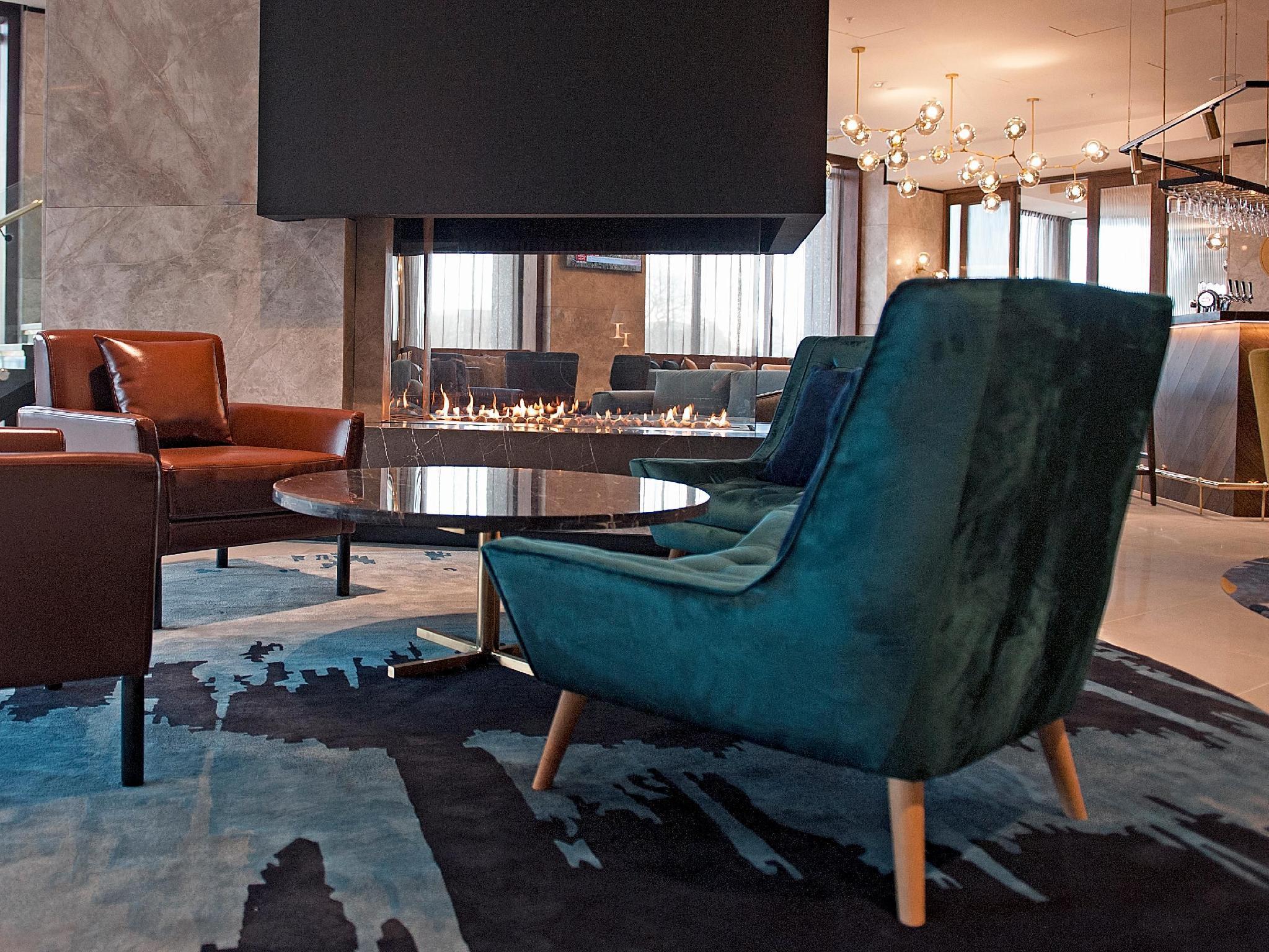 Crowne Plaza By Ihg Hotel 4*