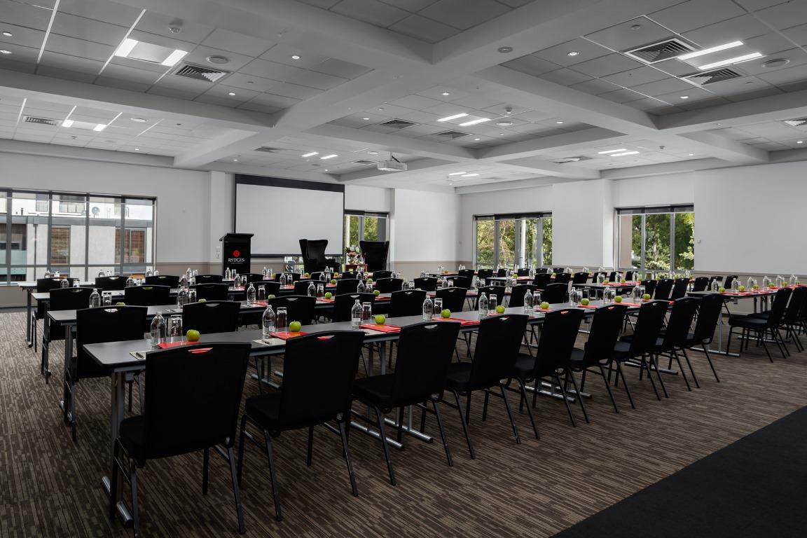 Rydges Latimer Hotel 4*
