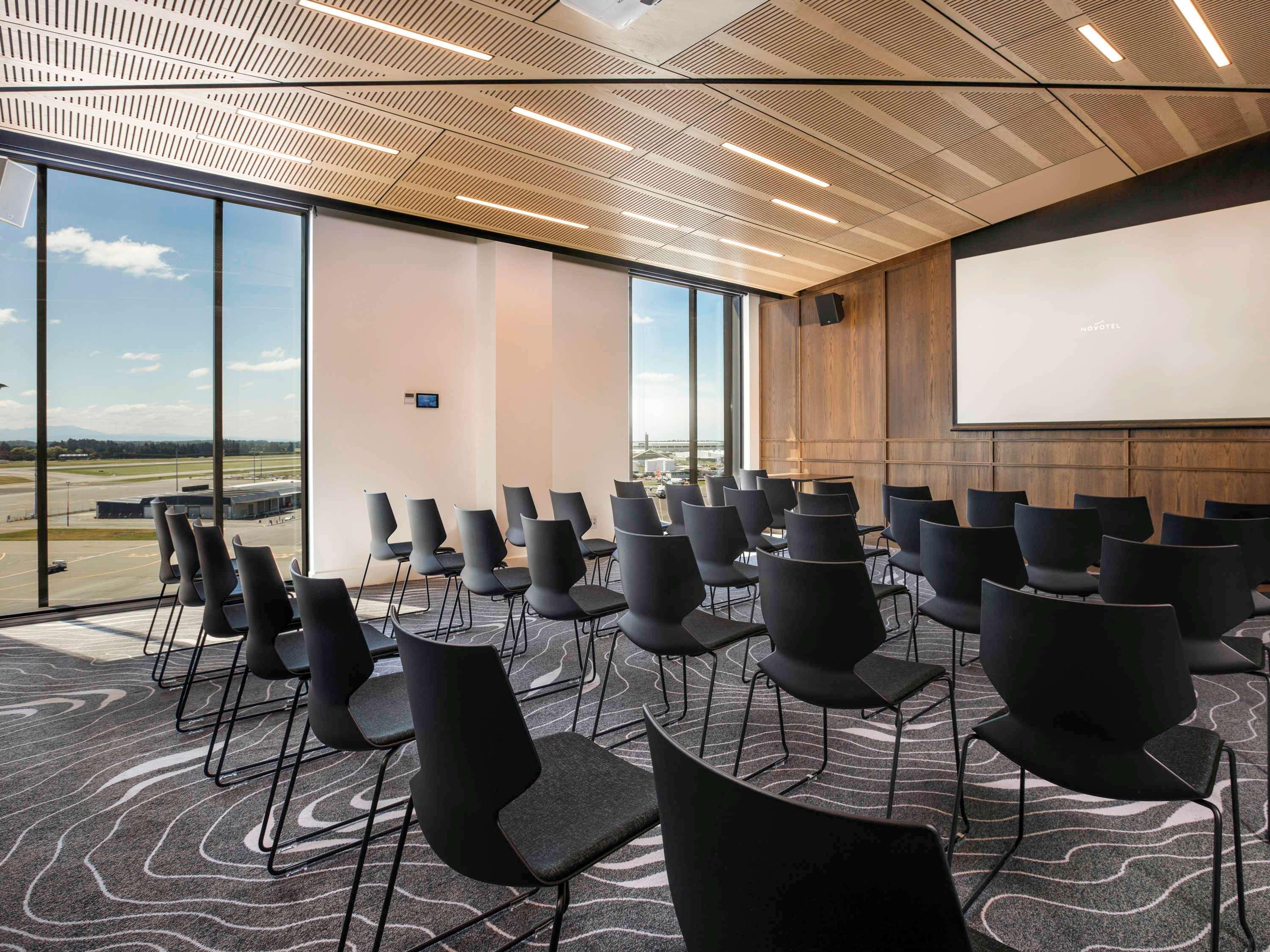 Novotel Airport Hotel Christchurch