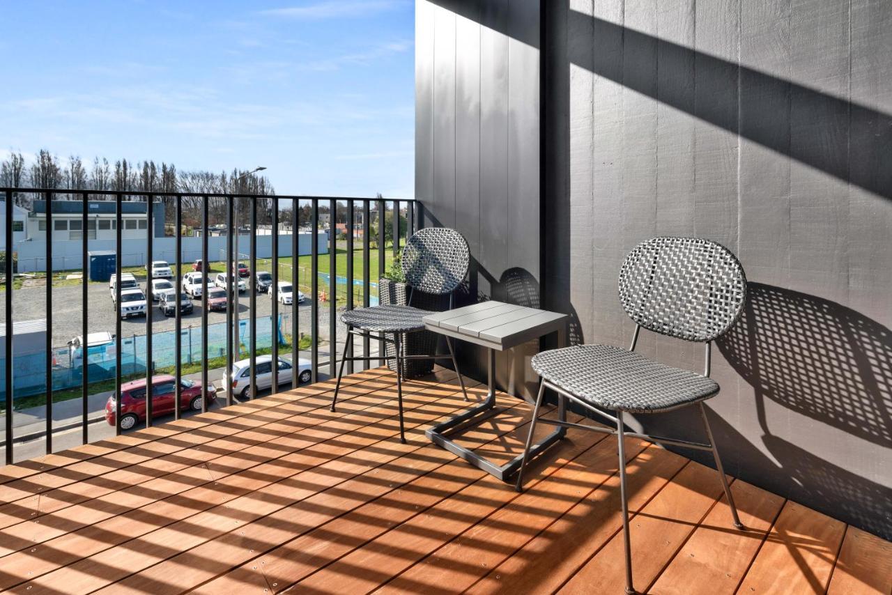 Floor Luxury W Sunny Balcony Christchurch
