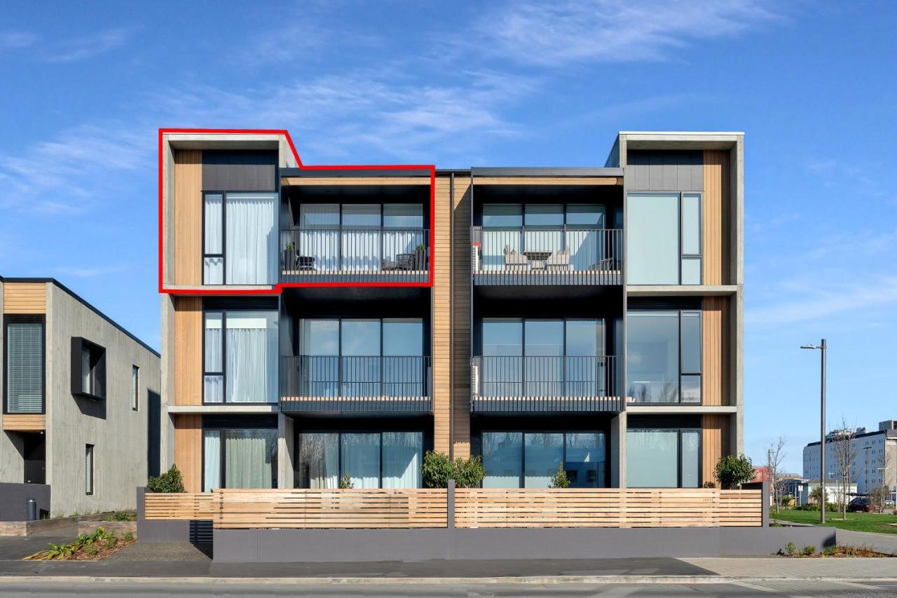 Floor Luxury W Sunny Balcony Apartment Christchurch