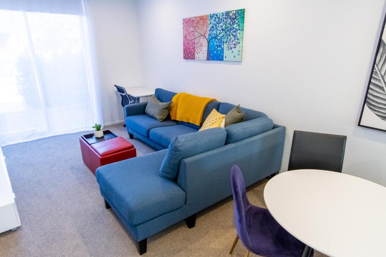 Peaceful 2 Bed Pad W/carpark * Christchurch