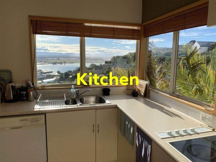 Homestay Homestay, Millions Dollars View At Mount Pleasant