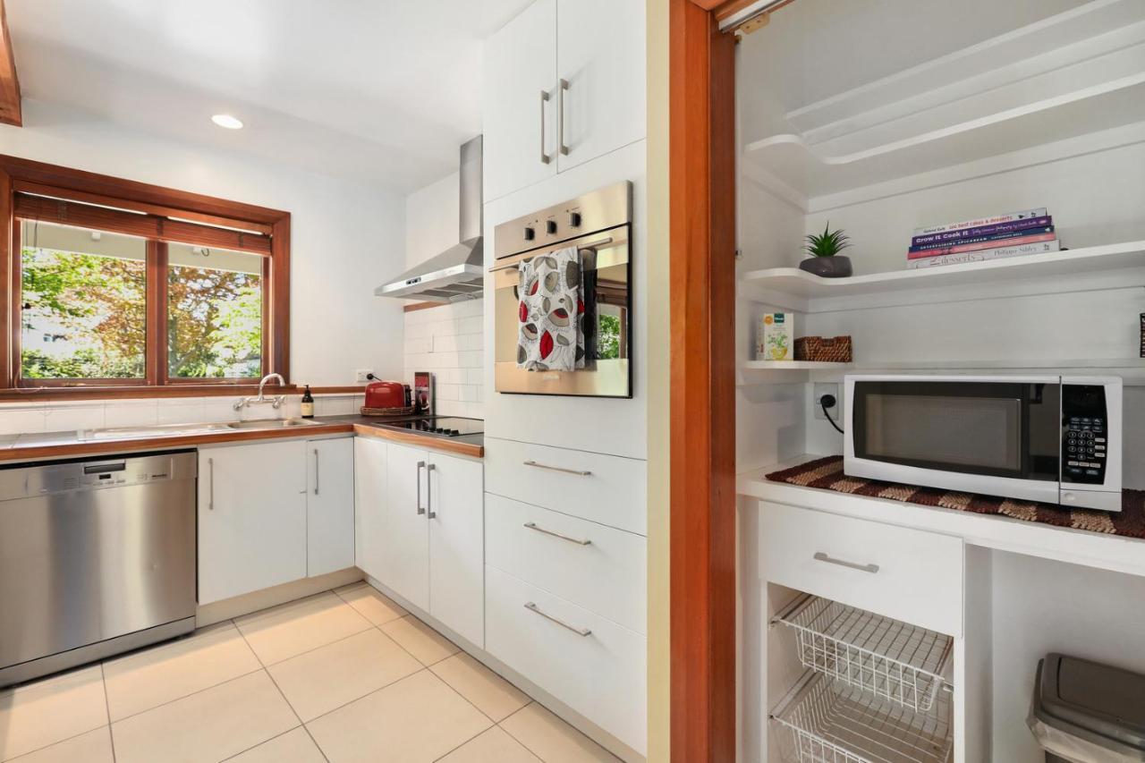 Fendalton - *