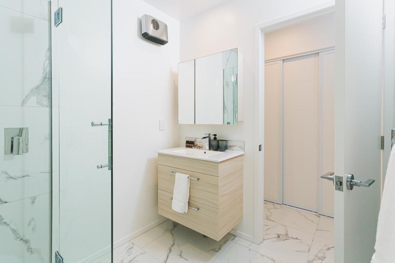 1 Bed Deluxe W/carpark Christchurch