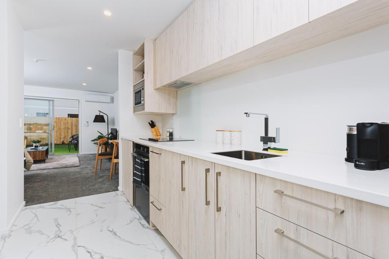 1 Bed Deluxe W/carpark Apartment