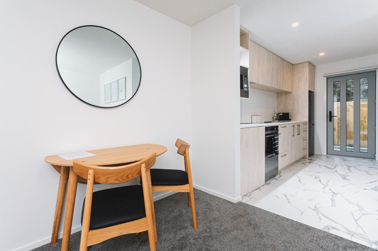 1 Bed Deluxe W/carpark Christchurch