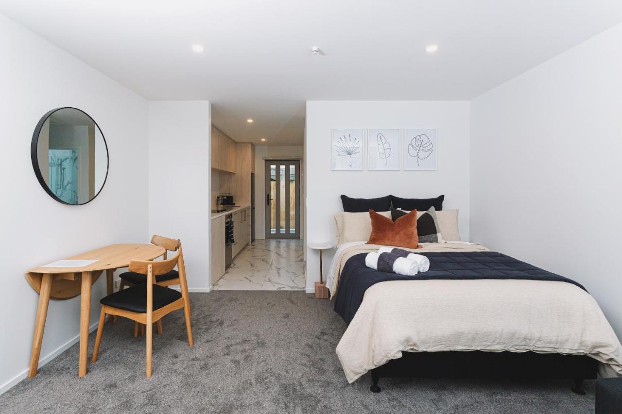 1 Bed Deluxe W/carpark Christchurch
