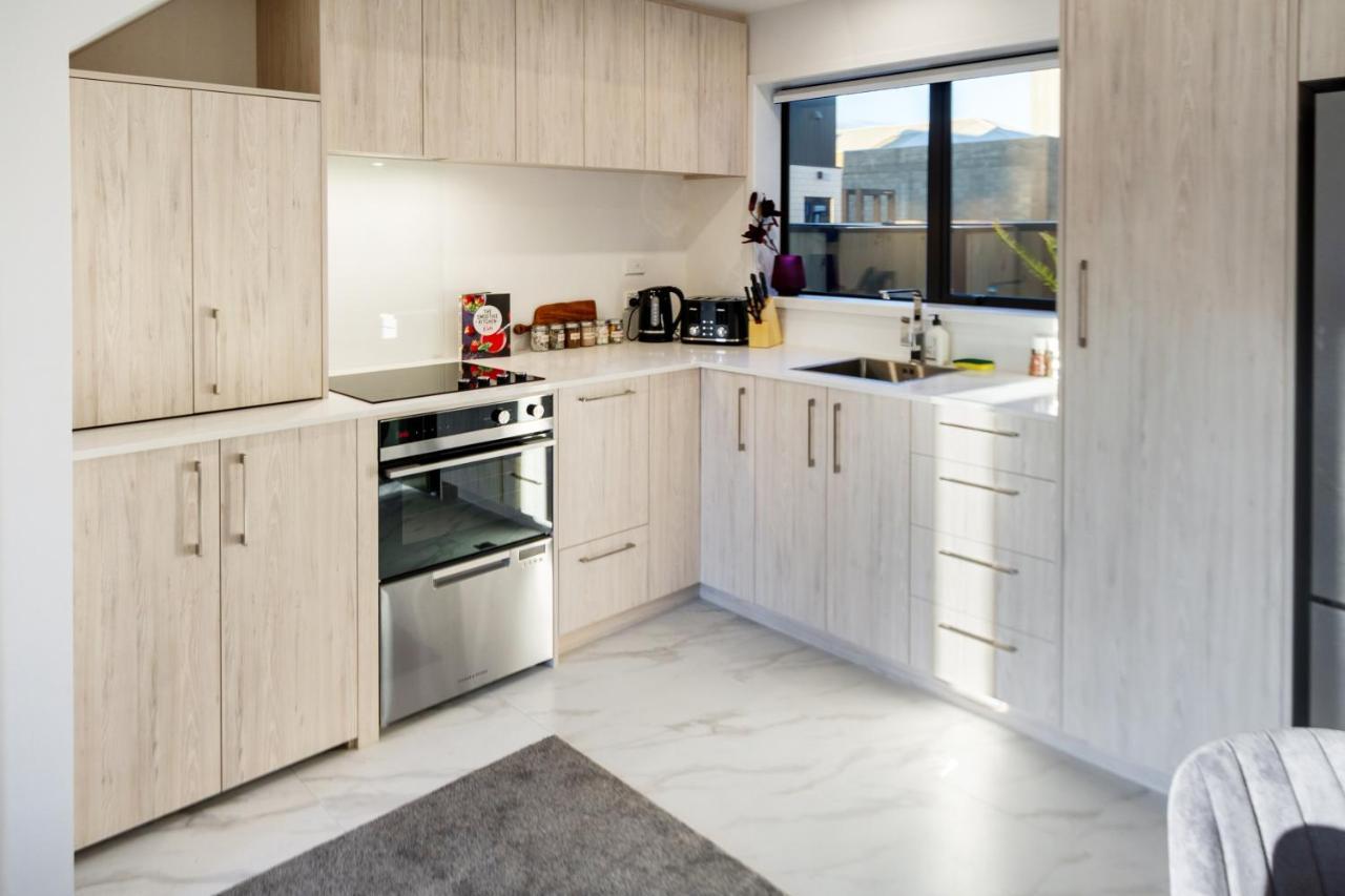Modern 3 Bed Overlooking Hagley Park * Christchurch