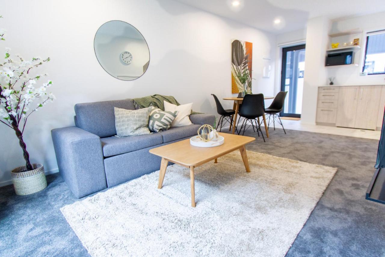 Apartment Stone Throw To Hagley Park And Chch Hostpital 2 Bedroom 2 Bathroom *