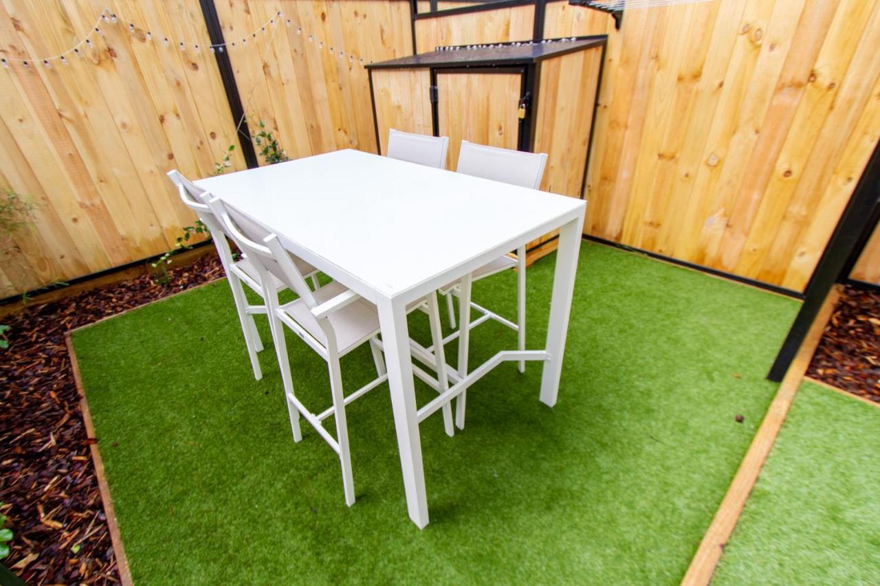 Apartment Stone Throw To Hagley Park And Chch Hostpital 2 Bedroom 2 Bathroom