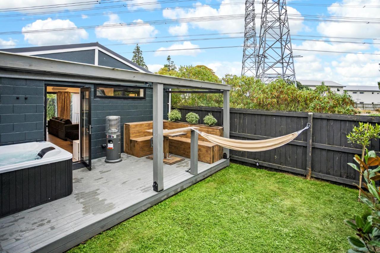 Unit With Bath Christchurch