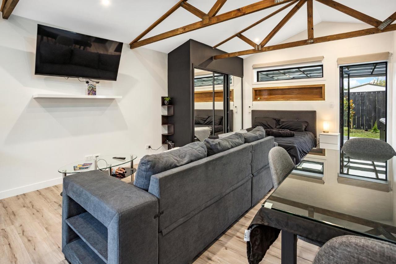 Unit With Bath Christchurch