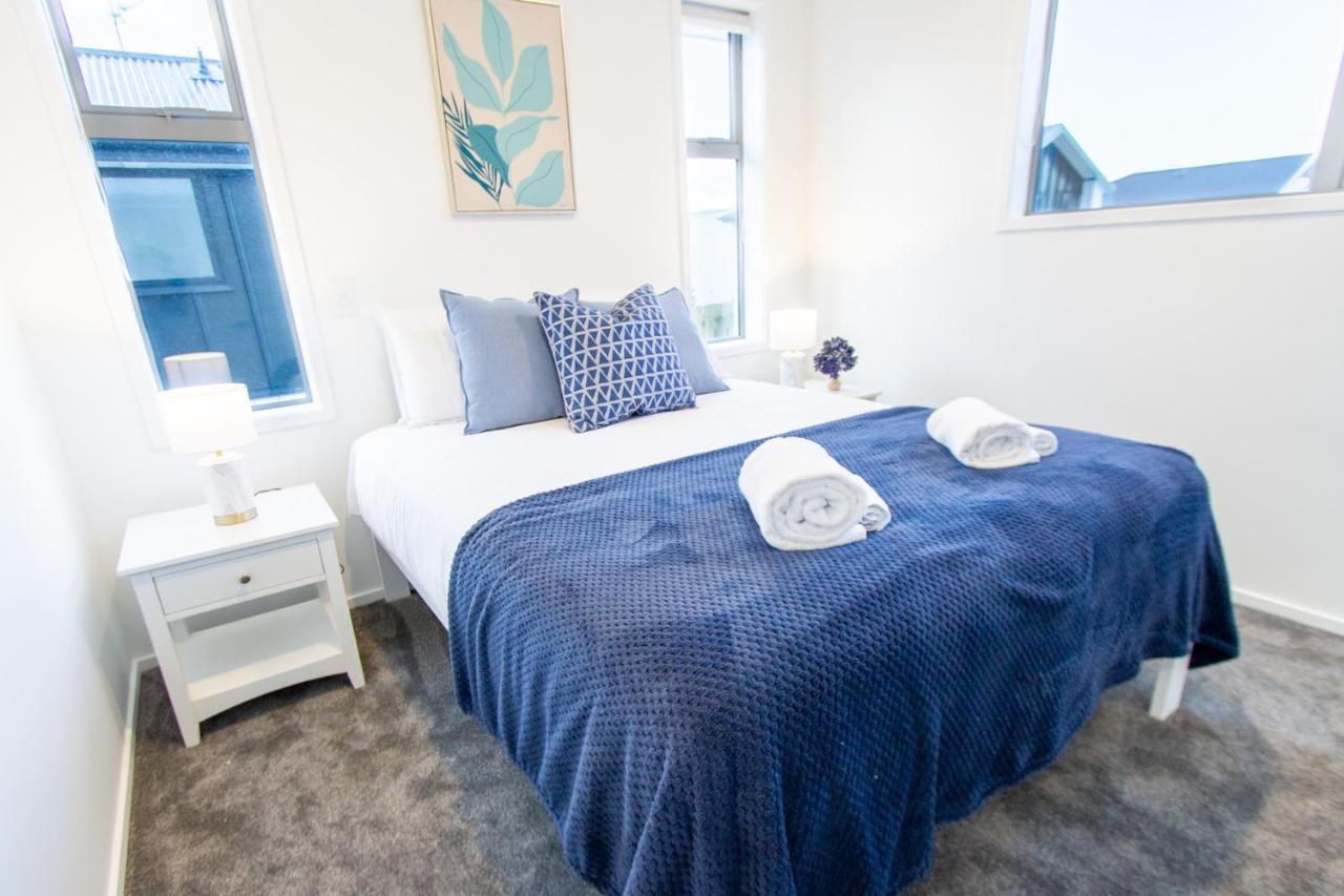Apartment 2 Bedrooms Overlooking Park - Exquisite Views Christchurch
