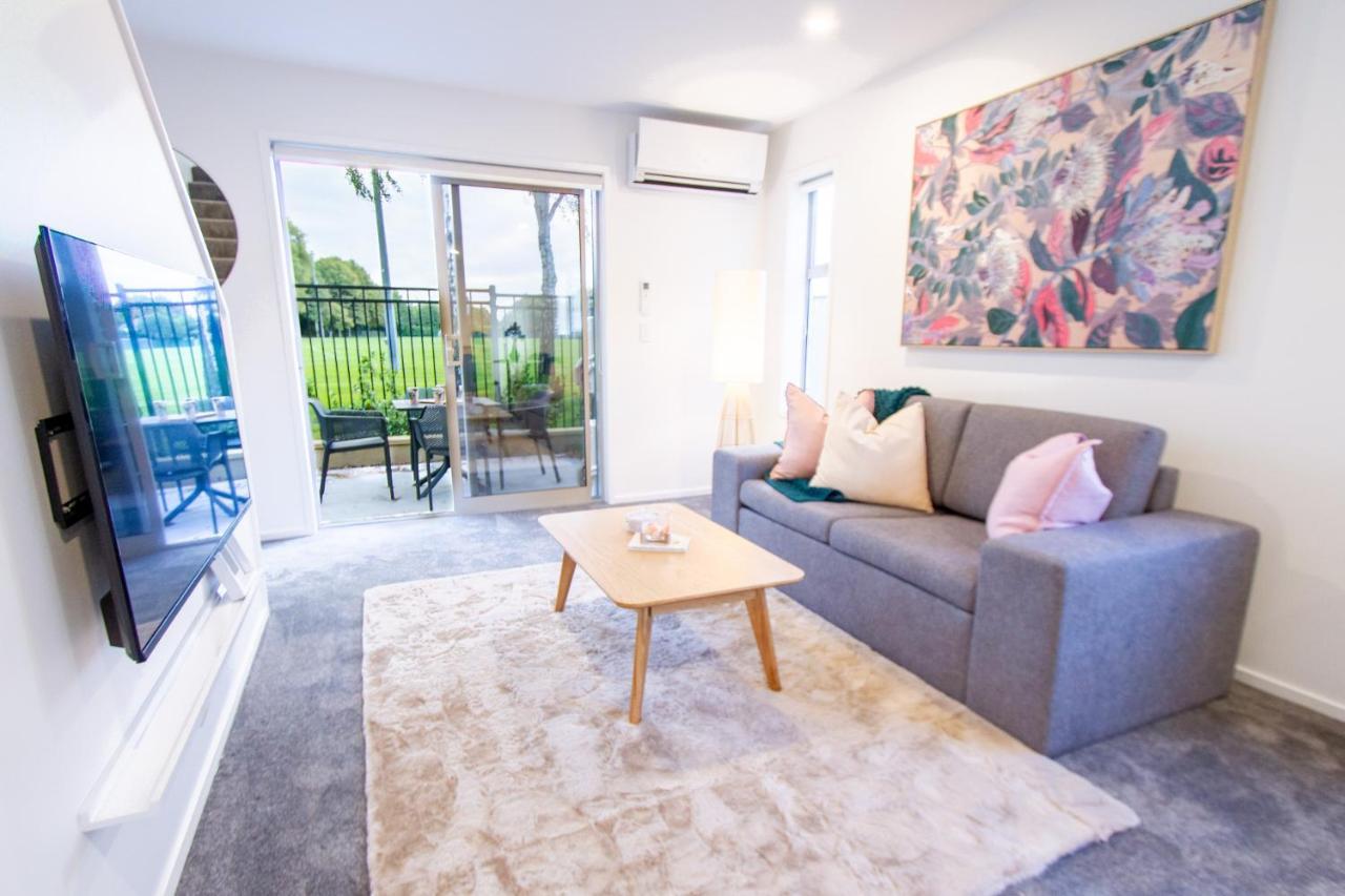 Apartment 2 Bedrooms Overlooking Park - Exquisite Views *
