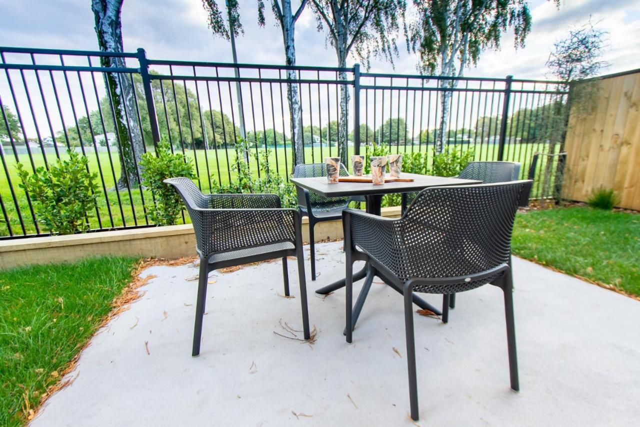 Apartment 2 Bedrooms Overlooking Park - Exquisite Views *