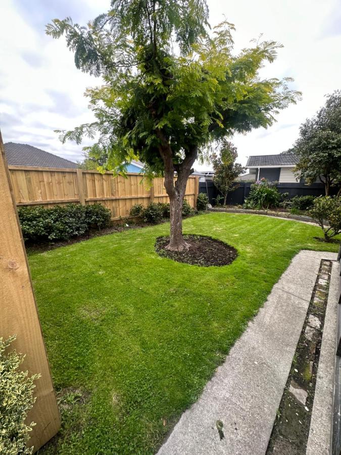 Beckenham Studio On Tree Lined Street Apartment