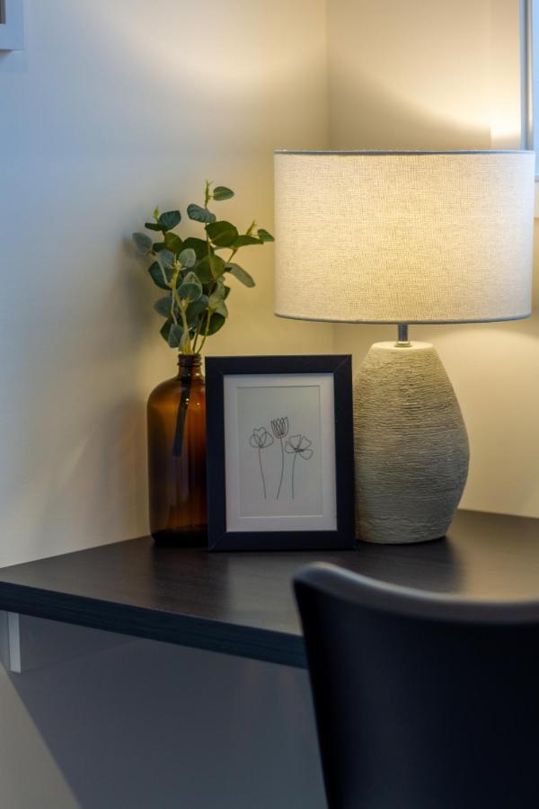 Explore Addington And Cbd 1 Bed W/carpark Apartment