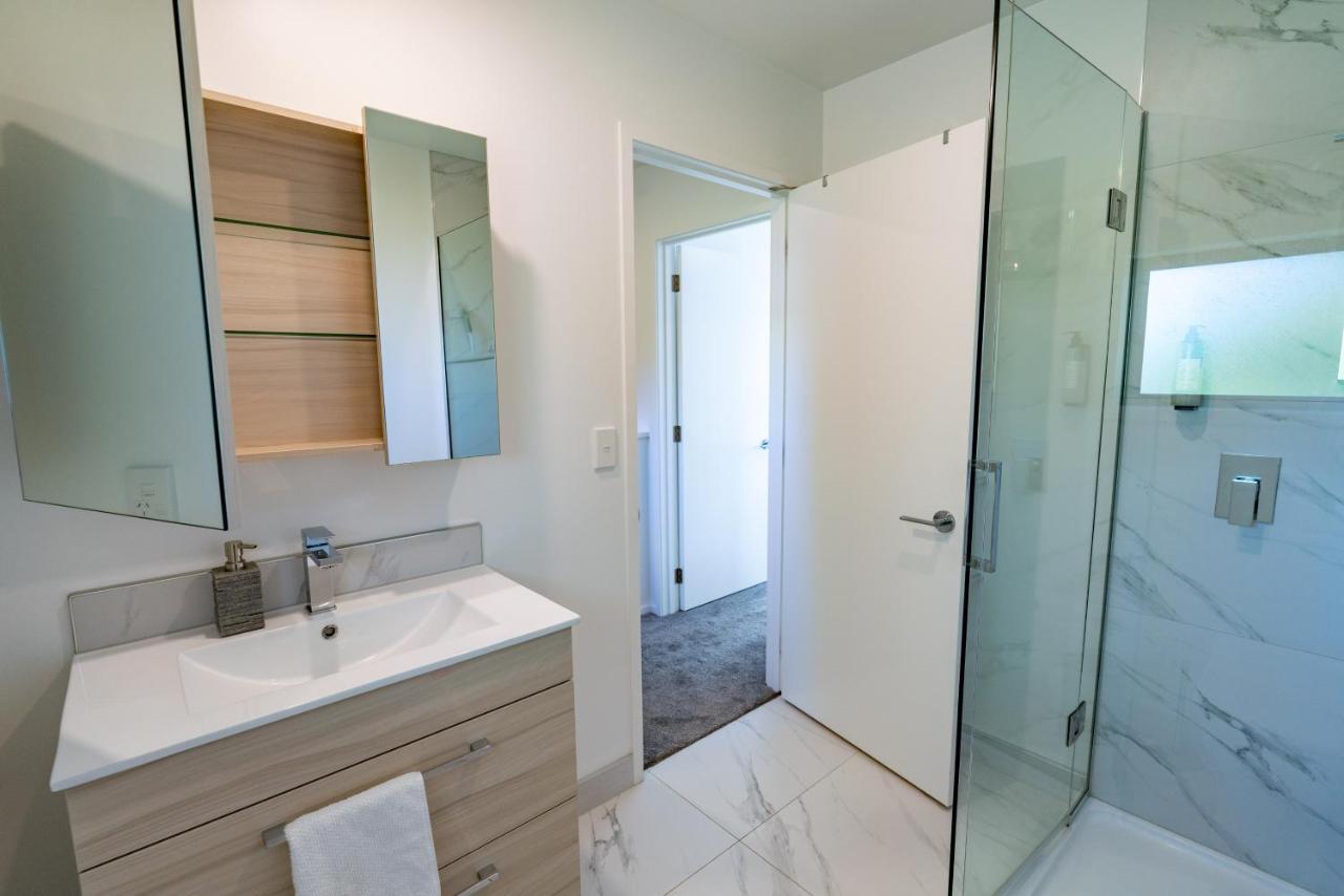 Apartment King Bed On Hagley Park Corner In The Cbd