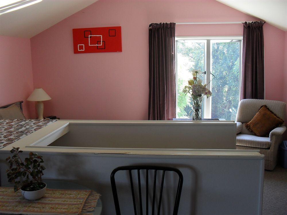 Guest house Purple-der House 3*