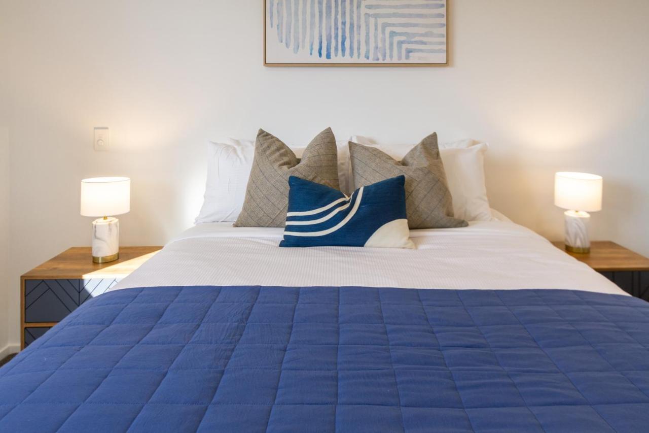 Awaits 2 Bed 2 Bath With Carpark Christchurch